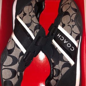 ♥️🖤Coach Shoes - blk white and grey colored🖤♥️